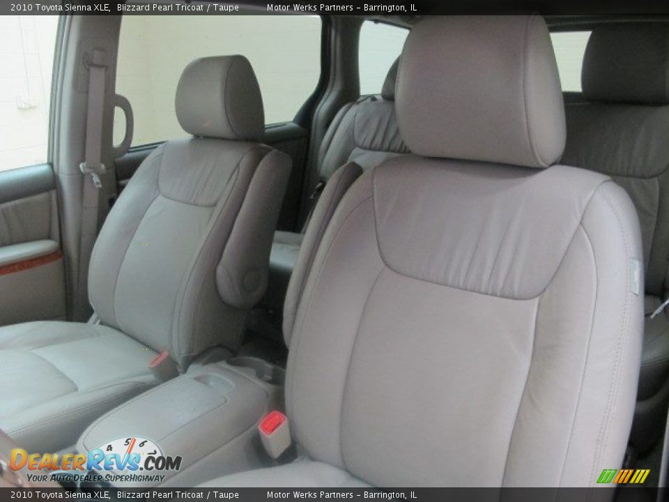 2010 Toyota Sienna XLE Blizzard Pearl Tricoat / Taupe Photo #23