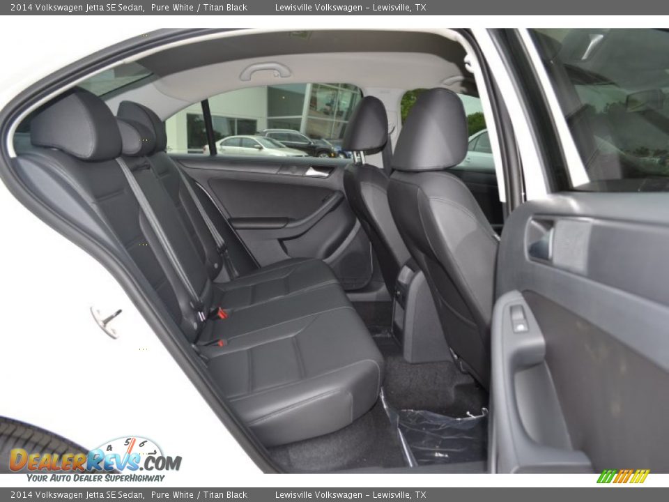 2014 Volkswagen Jetta SE Sedan Pure White / Titan Black Photo #4