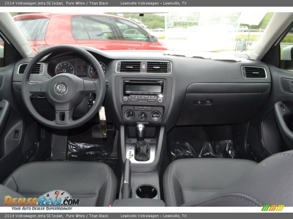 2014 Volkswagen Jetta SE Sedan Pure White / Titan Black Photo #5