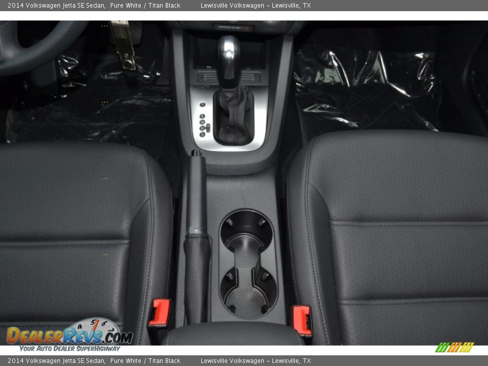 2014 Volkswagen Jetta SE Sedan Pure White / Titan Black Photo #8