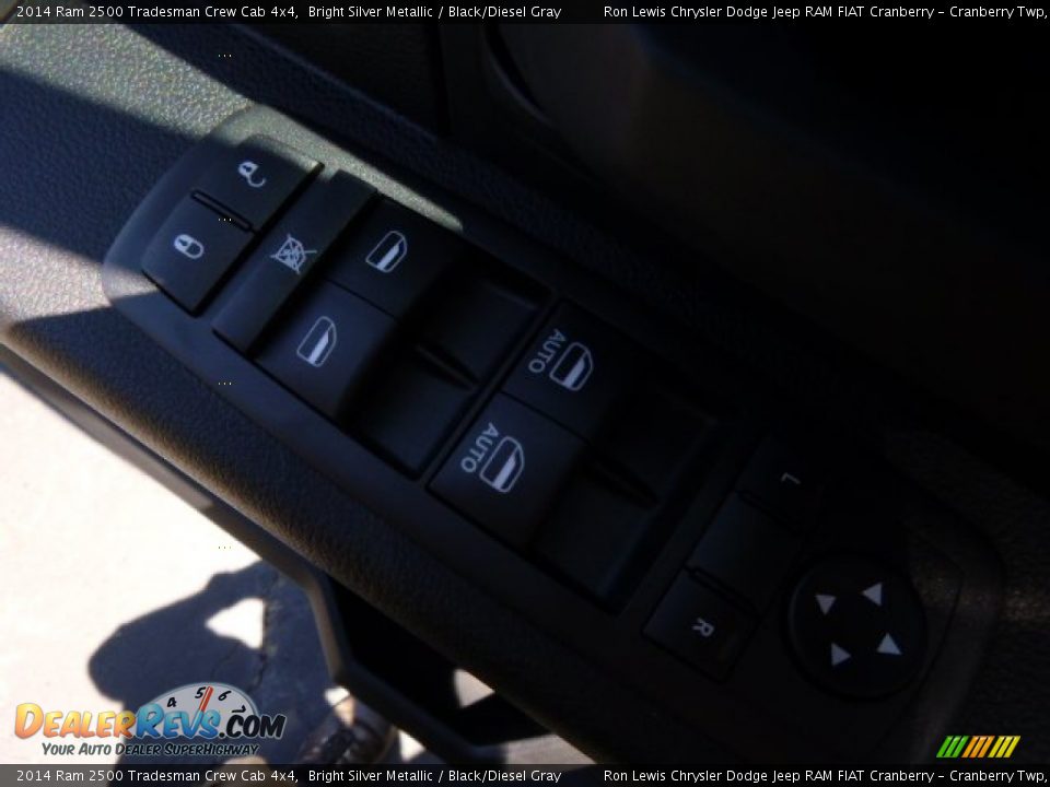 2014 Ram 2500 Tradesman Crew Cab 4x4 Bright Silver Metallic / Black/Diesel Gray Photo #15