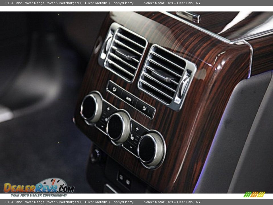 Controls of 2014 Land Rover Range Rover Supercharged L Photo #14