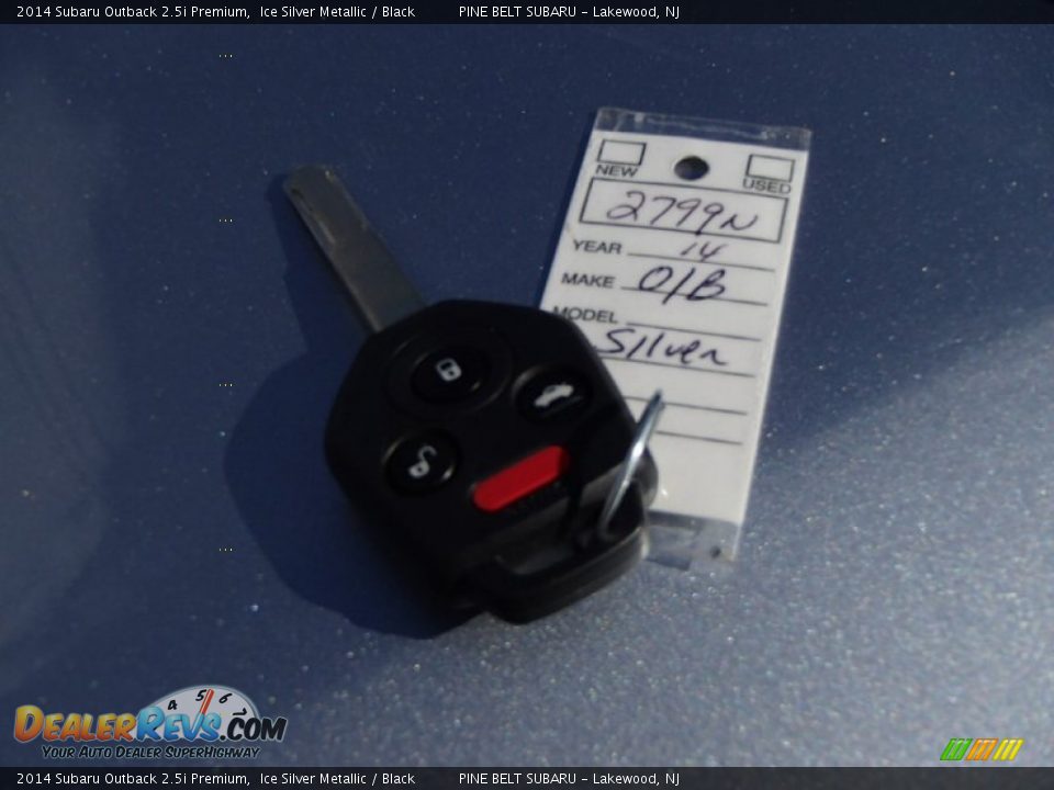 2014 Subaru Outback 2.5i Premium Ice Silver Metallic / Black Photo #10