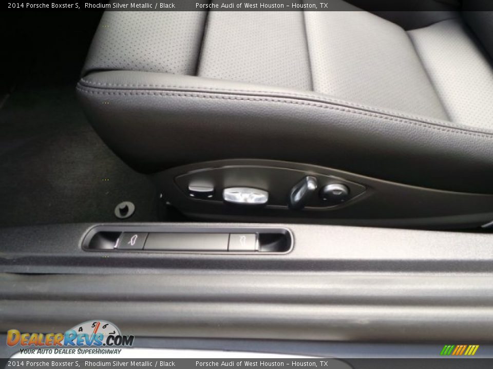 Controls of 2014 Porsche Boxster S Photo #13