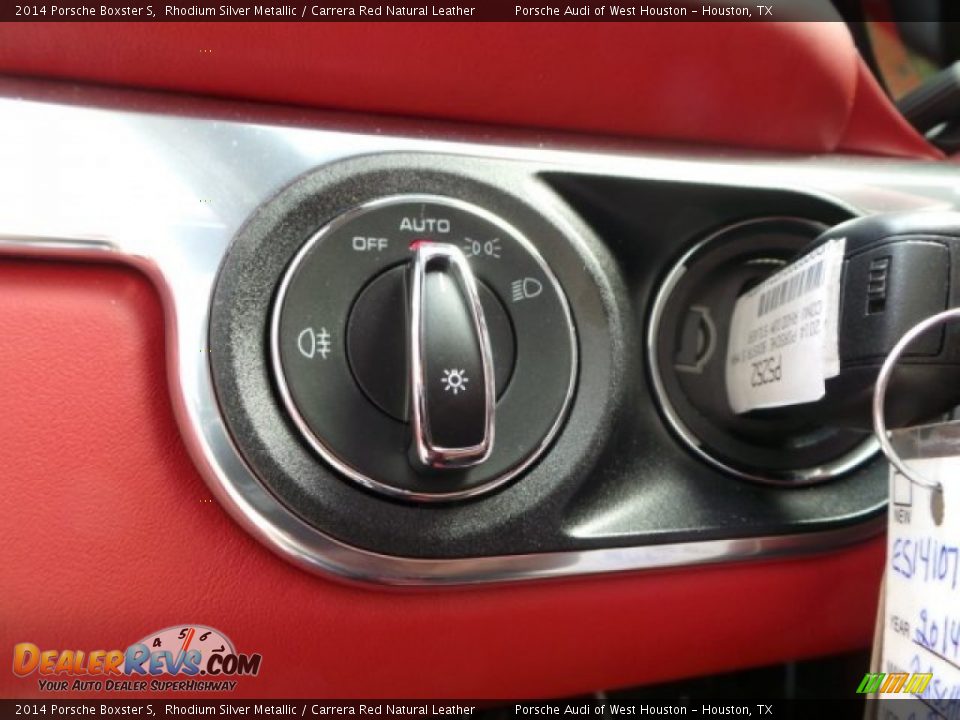Controls of 2014 Porsche Boxster S Photo #22