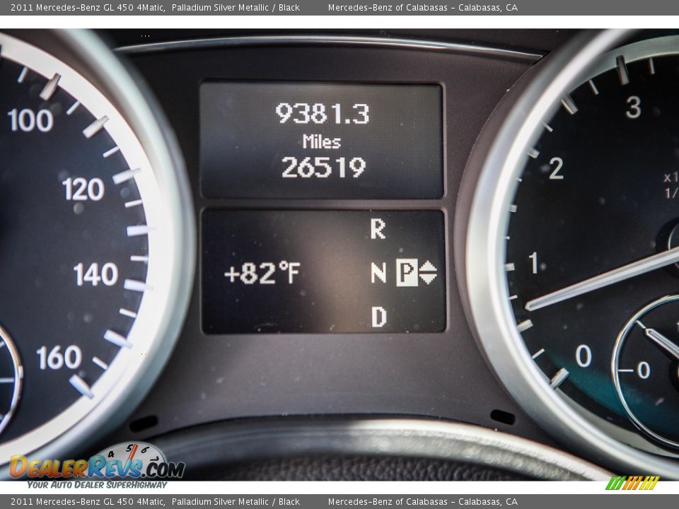 2011 Mercedes-Benz GL 450 4Matic Palladium Silver Metallic / Black Photo #32
