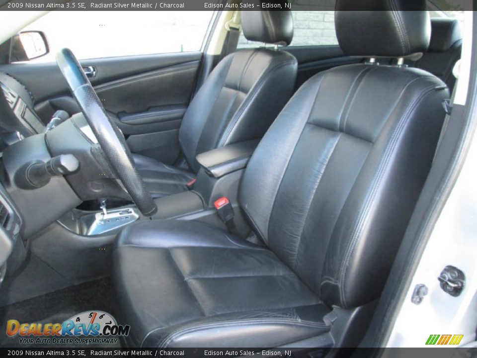 2009 Nissan Altima 3.5 SE Radiant Silver Metallic / Charcoal Photo #13