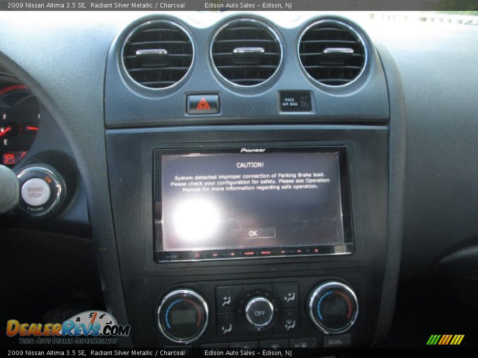 2009 Nissan Altima 3.5 SE Radiant Silver Metallic / Charcoal Photo #20