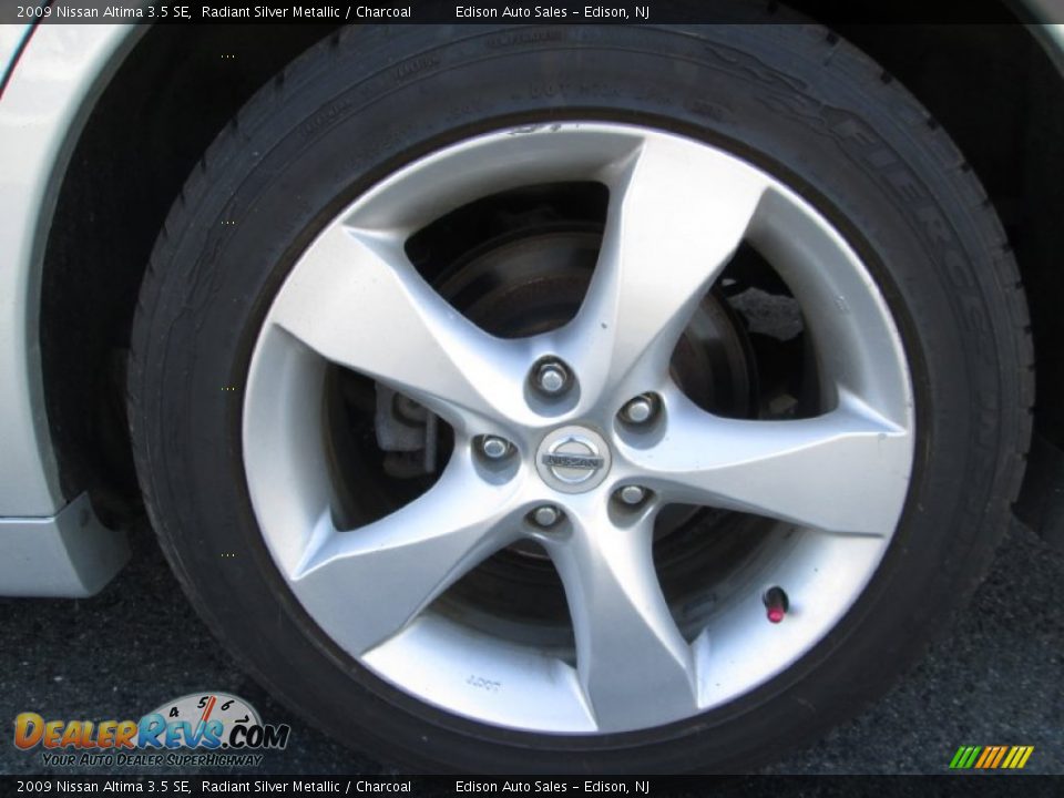 2009 Nissan Altima 3.5 SE Radiant Silver Metallic / Charcoal Photo #30