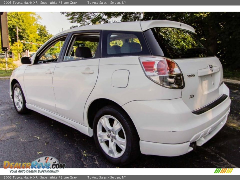 2005 Toyota Matrix XR Super White / Stone Gray Photo #4