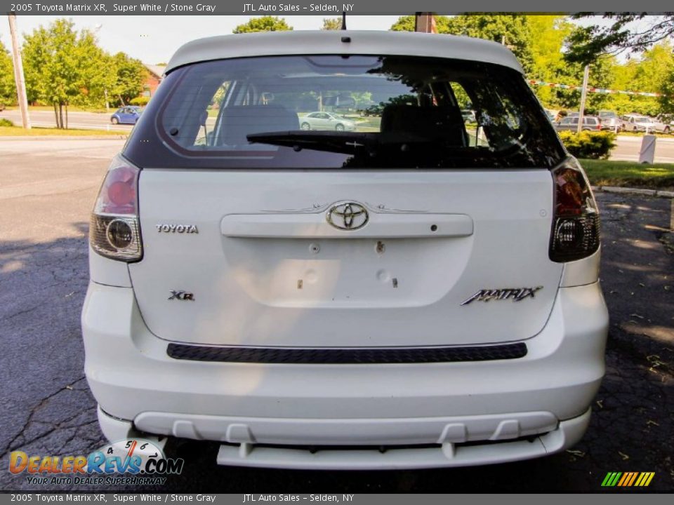 2005 Toyota Matrix XR Super White / Stone Gray Photo #5