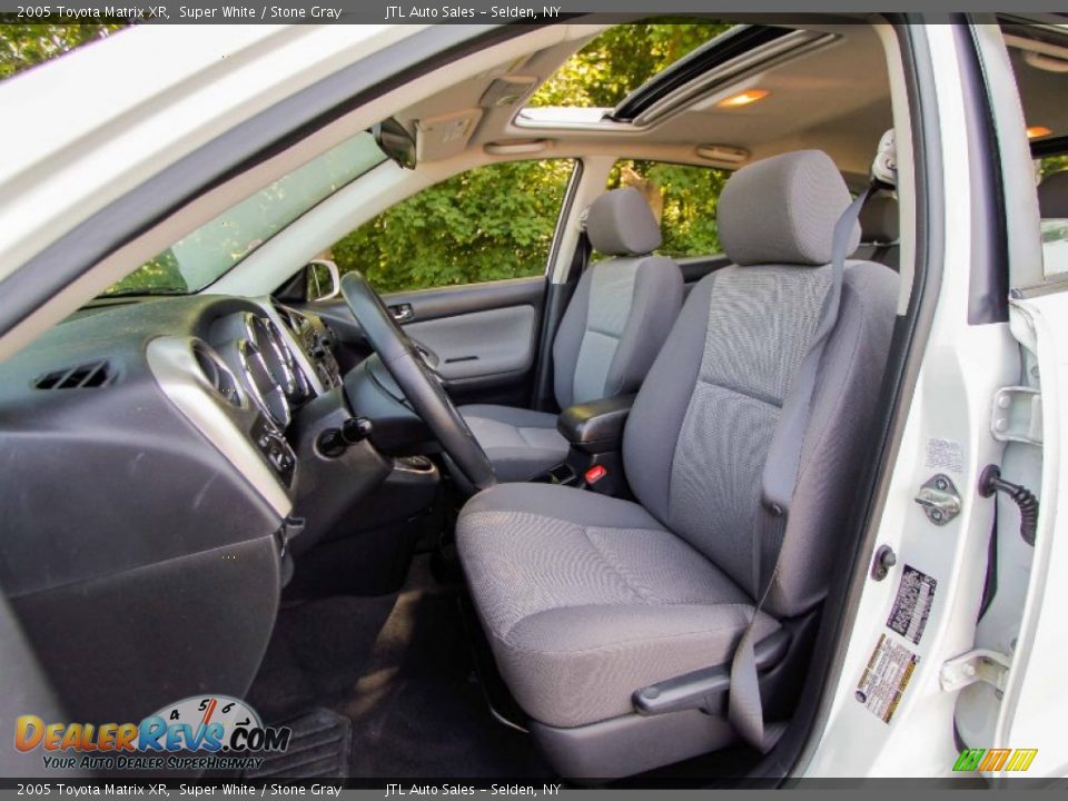 2005 Toyota Matrix XR Super White / Stone Gray Photo #11