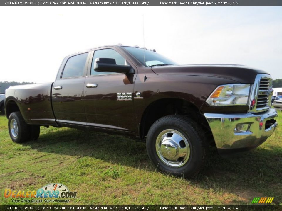Front 3/4 View of 2014 Ram 3500 Big Horn Crew Cab 4x4 Dually Photo #4