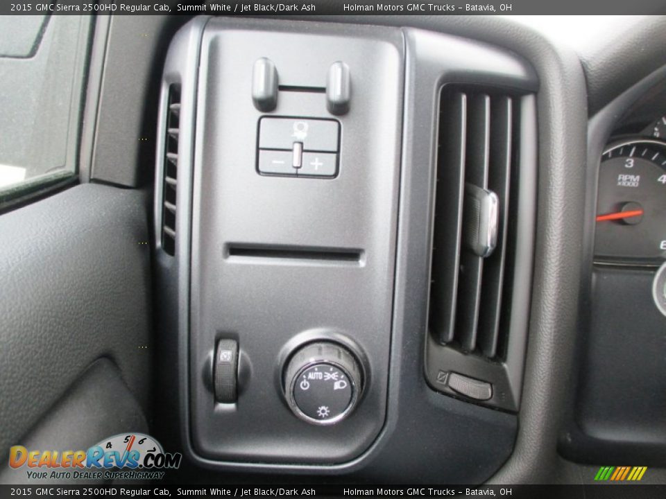 Controls of 2015 GMC Sierra 2500HD Regular Cab Photo #14