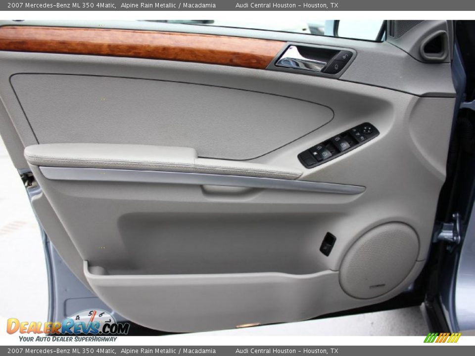 Door Panel of 2007 Mercedes-Benz ML 350 4Matic Photo #10
