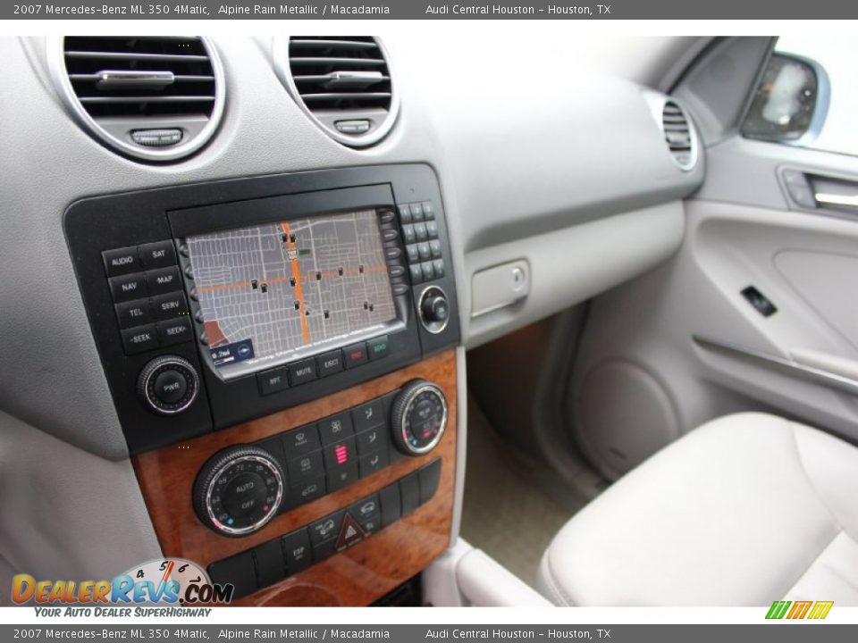 Controls of 2007 Mercedes-Benz ML 350 4Matic Photo #15
