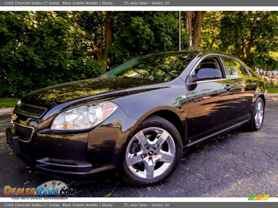 Front 3/4 View of 2008 Chevrolet Malibu LT Sedan Photo #1