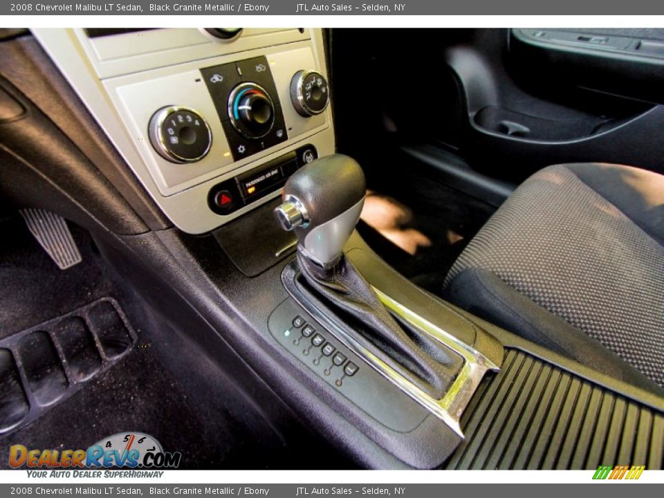 2008 Chevrolet Malibu LT Sedan Shifter Photo #18