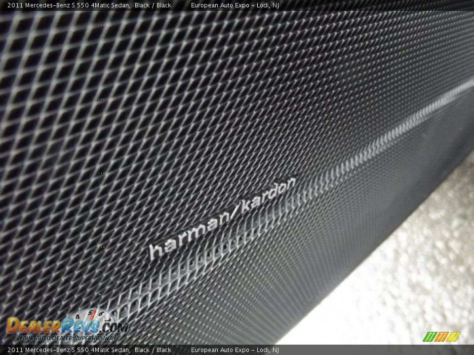 2011 Mercedes-Benz S 550 4Matic Sedan Black / Black Photo #21