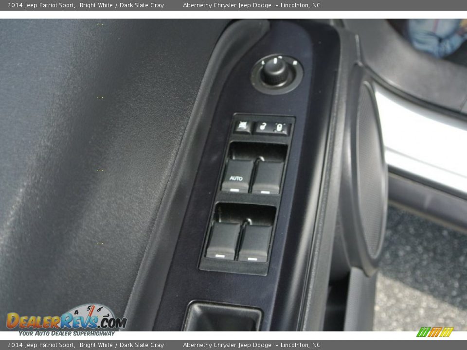 2014 Jeep Patriot Sport Bright White / Dark Slate Gray Photo #11