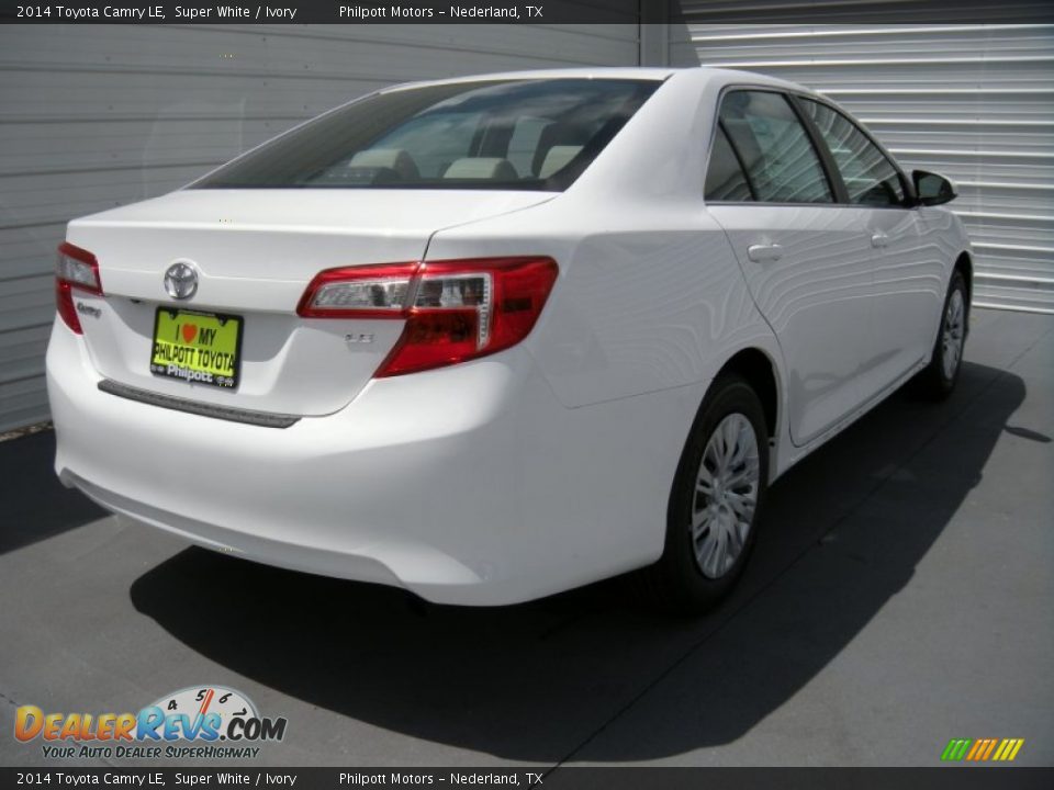2014 Toyota Camry LE Super White / Ivory Photo #4