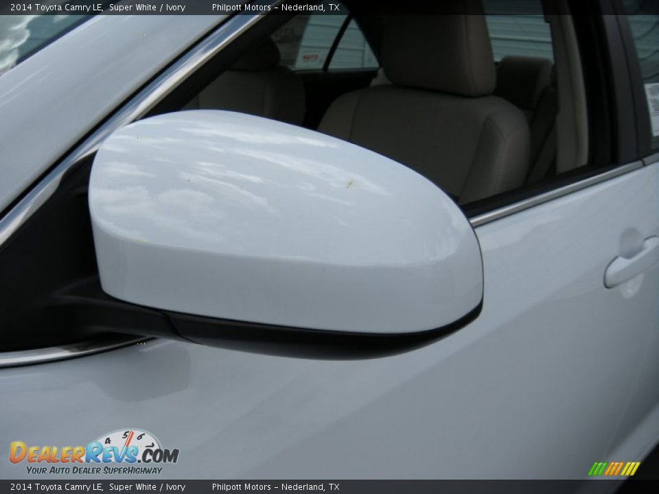 2014 Toyota Camry LE Super White / Ivory Photo #12