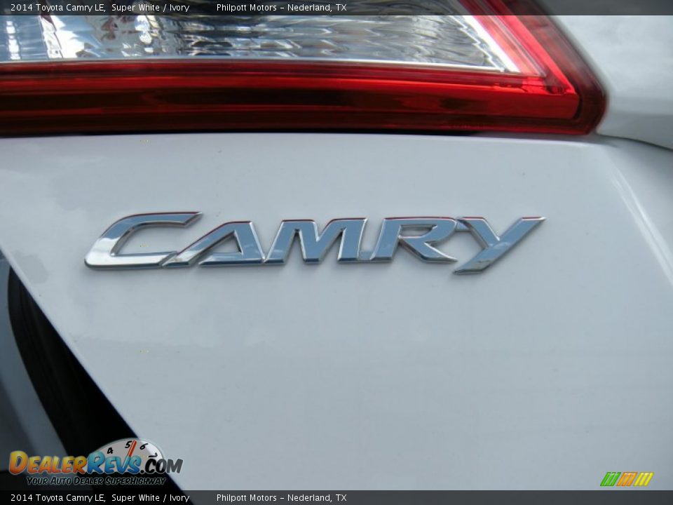 2014 Toyota Camry LE Super White / Ivory Photo #14