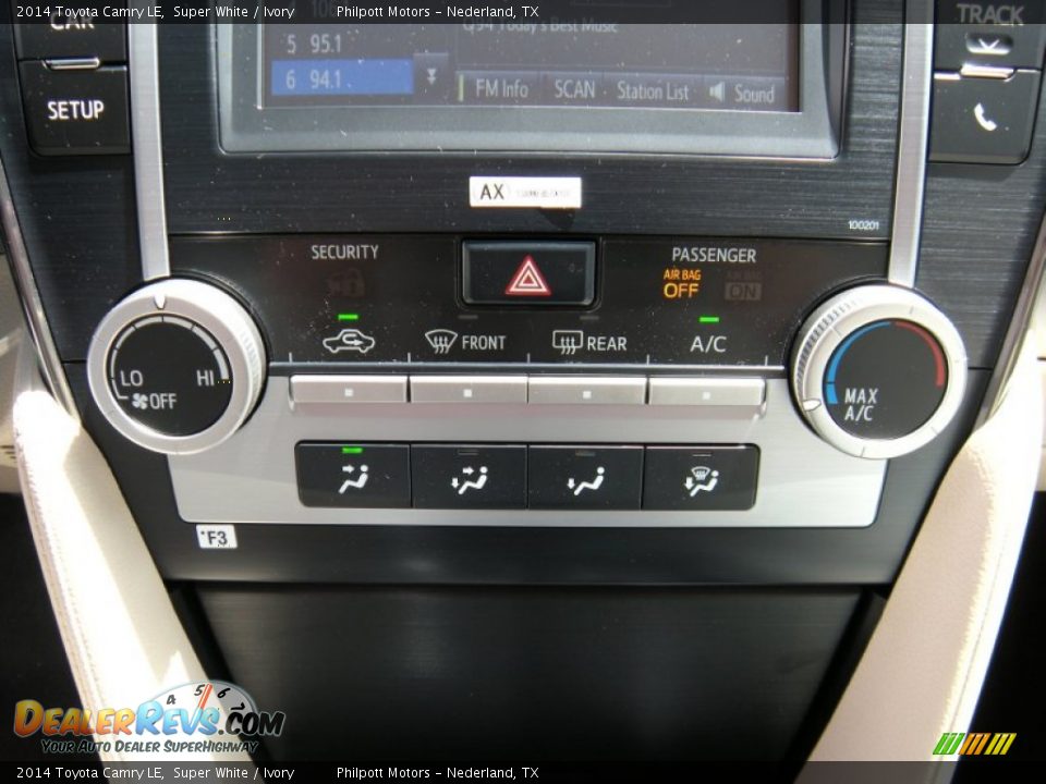 2014 Toyota Camry LE Super White / Ivory Photo #28