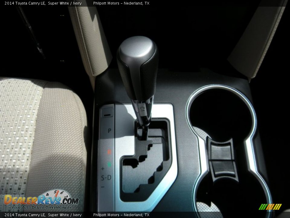 2014 Toyota Camry LE Super White / Ivory Photo #29