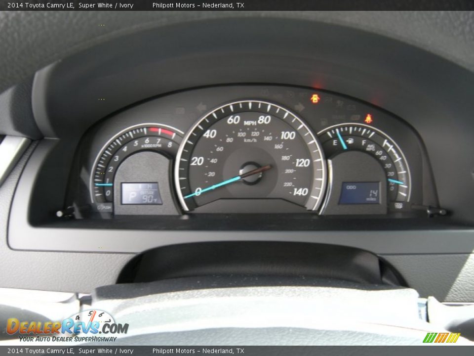 2014 Toyota Camry LE Super White / Ivory Photo #31
