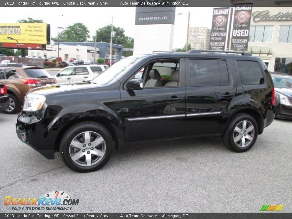 2013 Honda Pilot Touring 4WD Crystal Black Pearl / Gray Photo #3