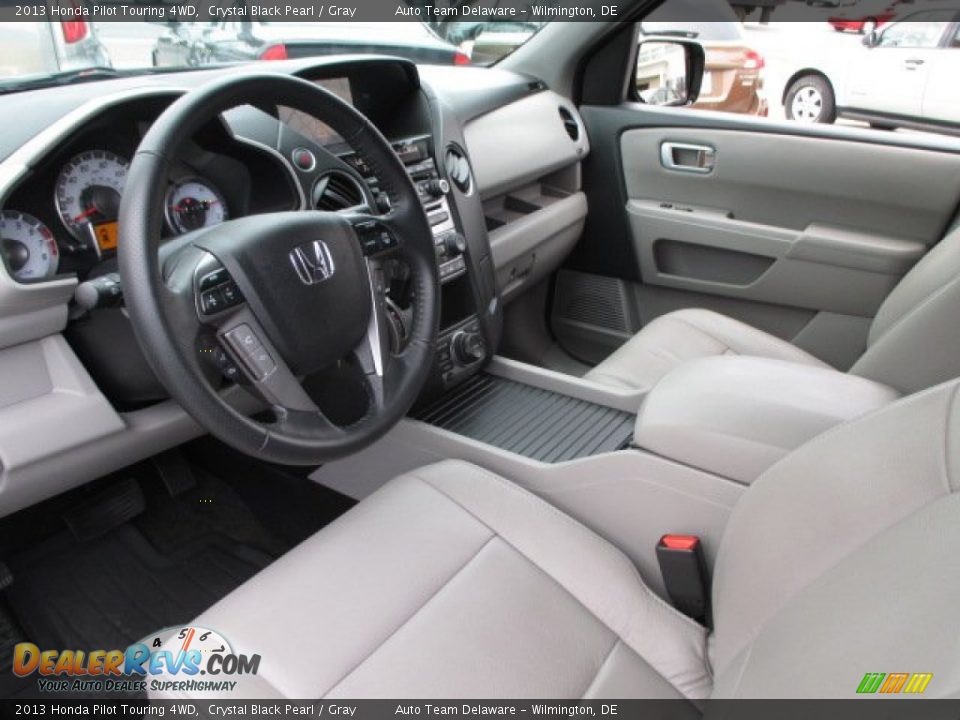 2013 Honda Pilot Touring 4WD Crystal Black Pearl / Gray Photo #11