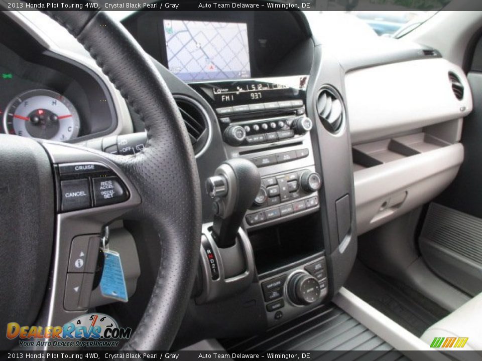 2013 Honda Pilot Touring 4WD Crystal Black Pearl / Gray Photo #14
