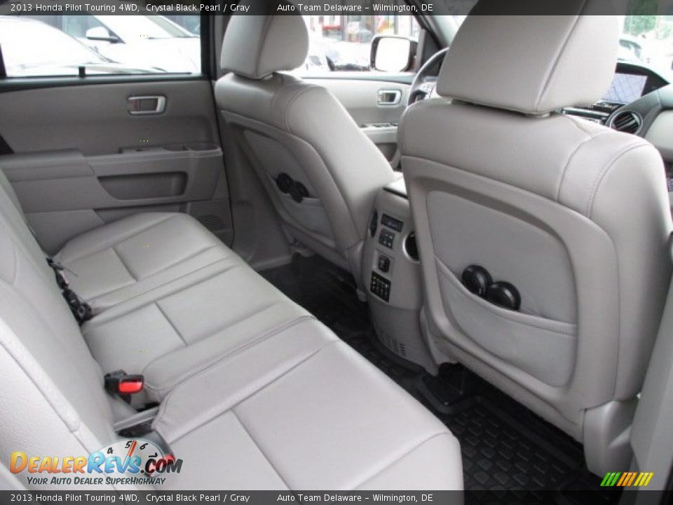 2013 Honda Pilot Touring 4WD Crystal Black Pearl / Gray Photo #18