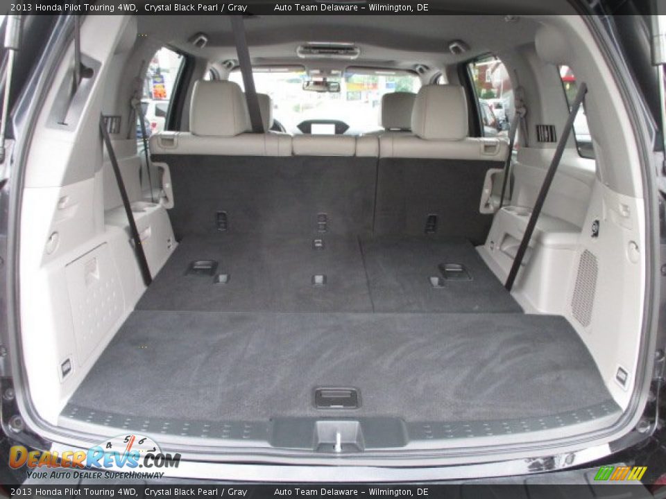 2013 Honda Pilot Touring 4WD Crystal Black Pearl / Gray Photo #29