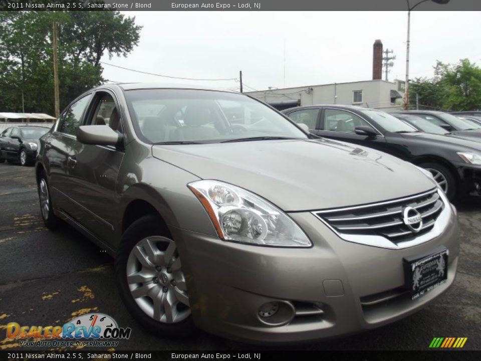 2011 Nissan Altima 2.5 S Saharan Stone / Blond Photo #2