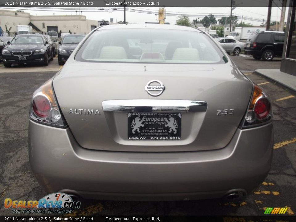 2011 Nissan Altima 2.5 S Saharan Stone / Blond Photo #5