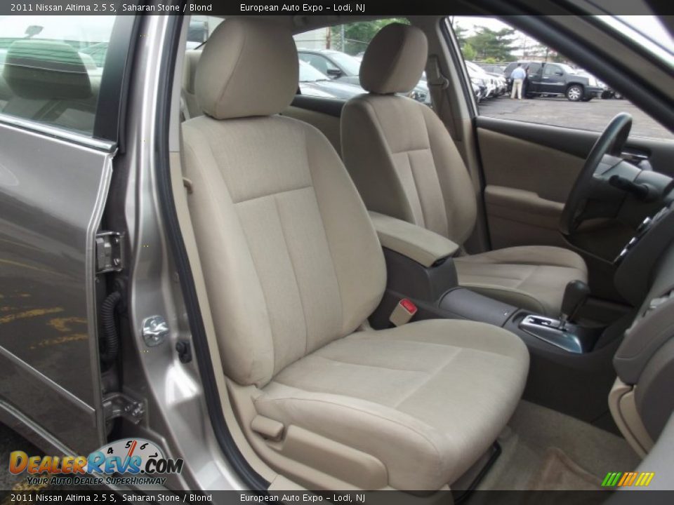 2011 Nissan Altima 2.5 S Saharan Stone / Blond Photo #12