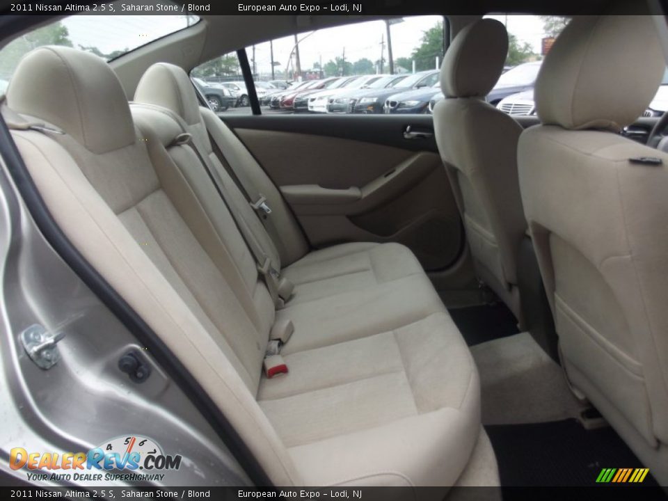 2011 Nissan Altima 2.5 S Saharan Stone / Blond Photo #13