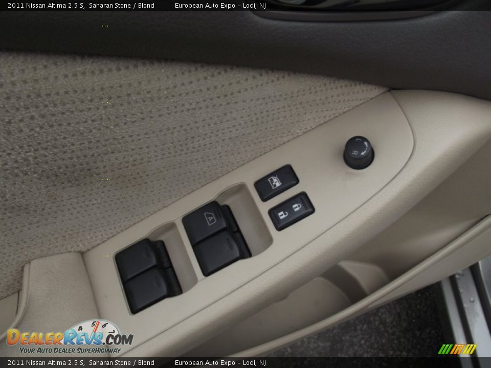 2011 Nissan Altima 2.5 S Saharan Stone / Blond Photo #15