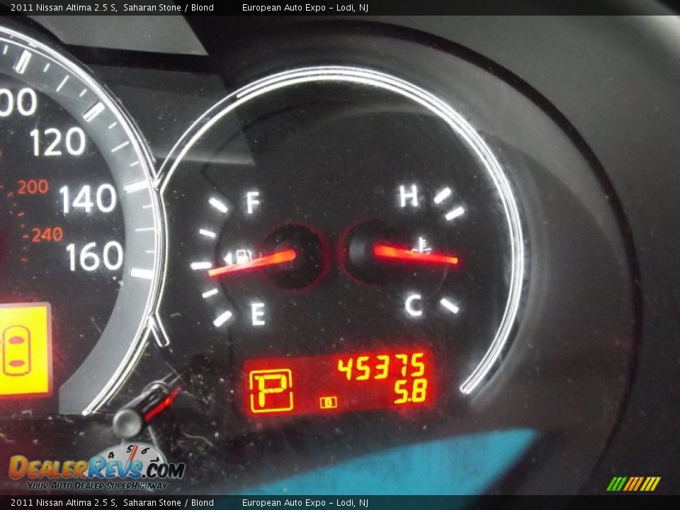 2011 Nissan Altima 2.5 S Saharan Stone / Blond Photo #18