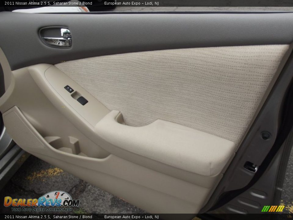 2011 Nissan Altima 2.5 S Saharan Stone / Blond Photo #27