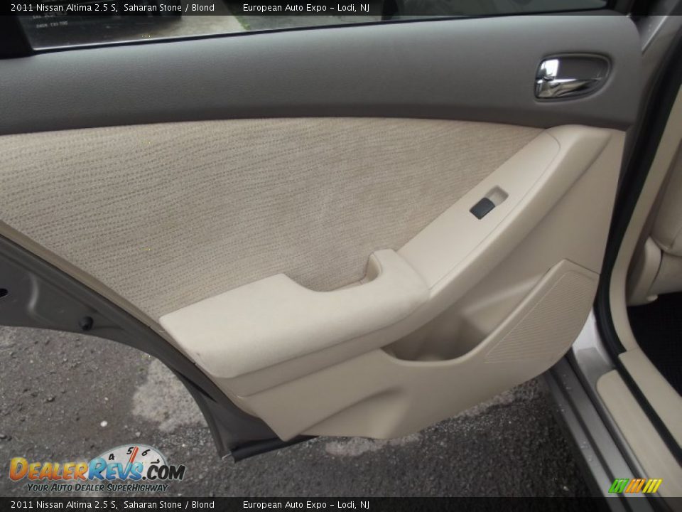 2011 Nissan Altima 2.5 S Saharan Stone / Blond Photo #29
