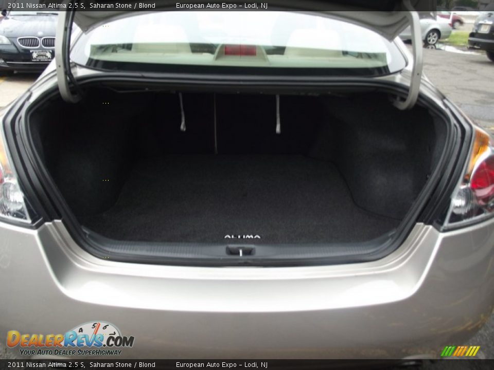 2011 Nissan Altima 2.5 S Saharan Stone / Blond Photo #33