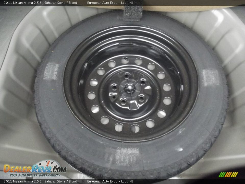 2011 Nissan Altima 2.5 S Saharan Stone / Blond Photo #34