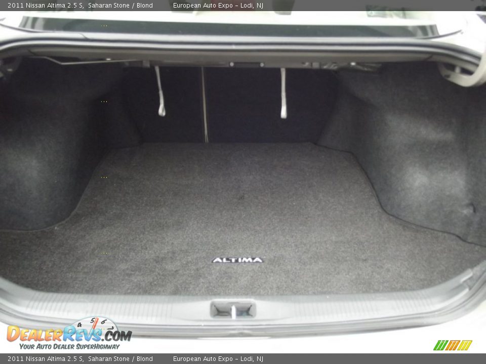 2011 Nissan Altima 2.5 S Saharan Stone / Blond Photo #35