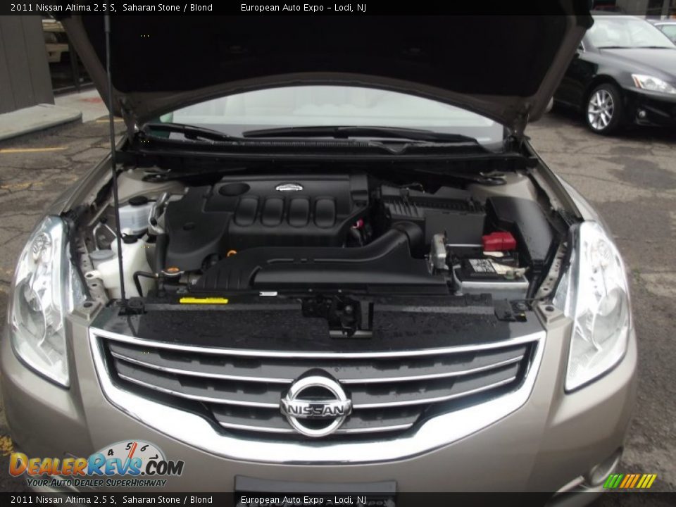 2011 Nissan Altima 2.5 S Saharan Stone / Blond Photo #36