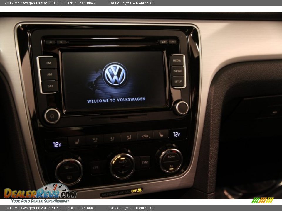 Controls of 2012 Volkswagen Passat 2.5L SE Photo #8