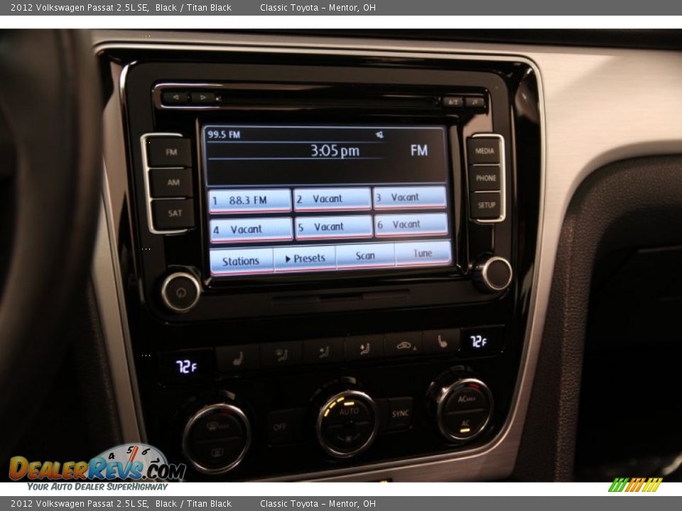 Controls of 2012 Volkswagen Passat 2.5L SE Photo #9