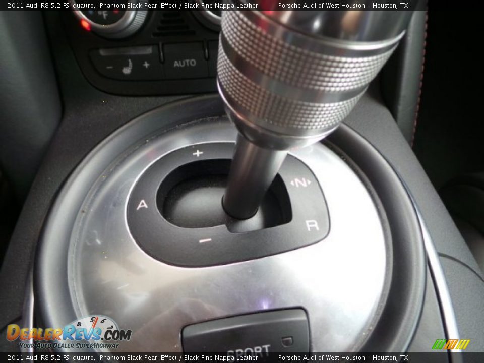 2011 Audi R8 5.2 FSI quattro Phantom Black Pearl Effect / Black Fine Nappa Leather Photo #24